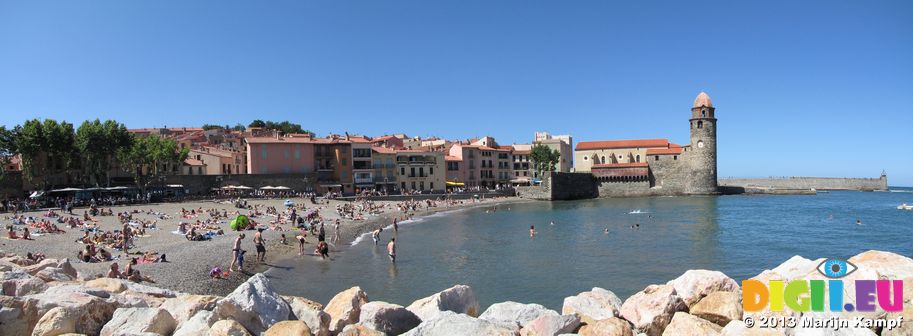 SX27678-80 Panorama Collioure beach